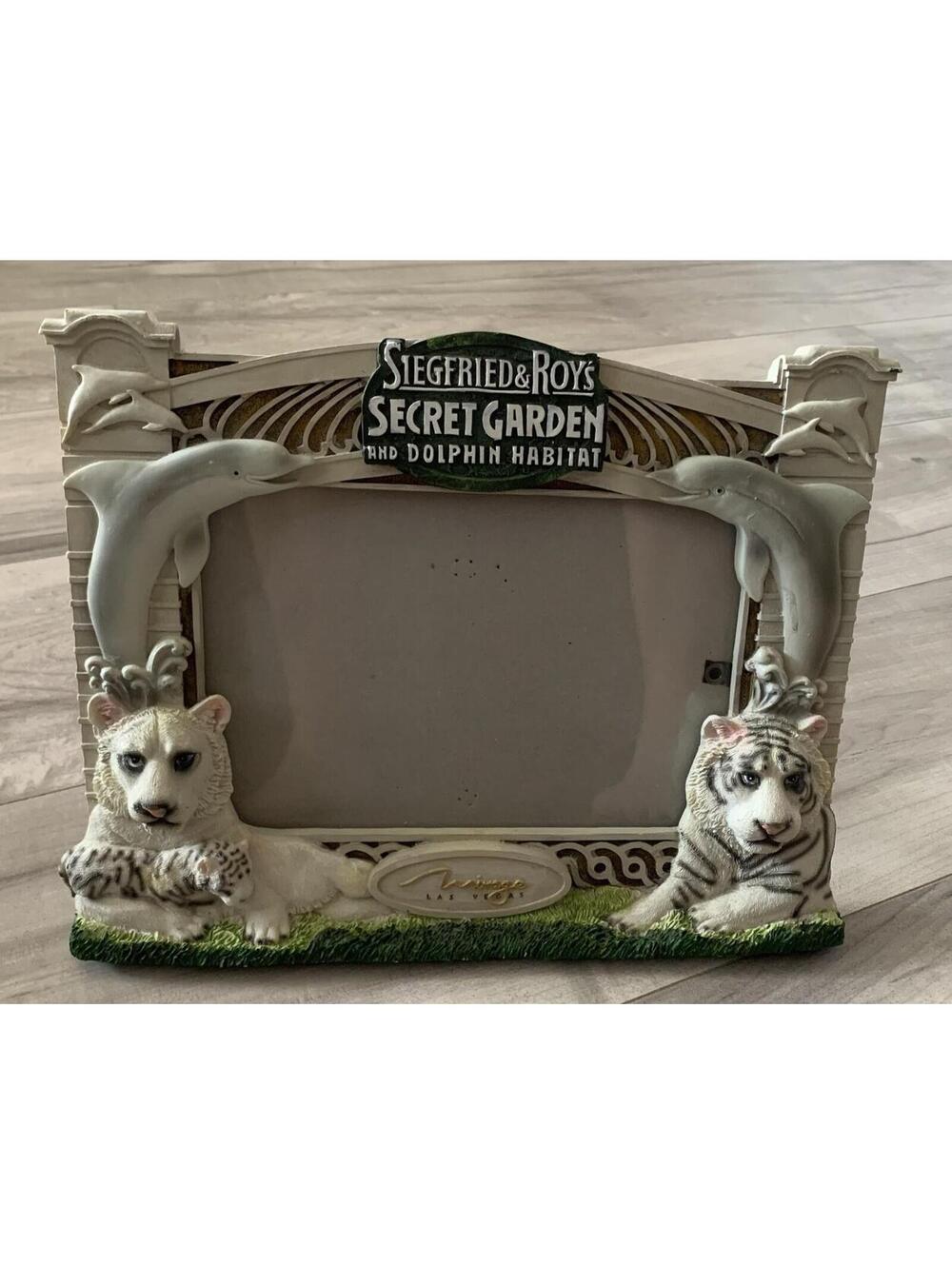Siegfried & Roy Secret Garden Dolphin Habitat 3D Picture Frame White Tiger